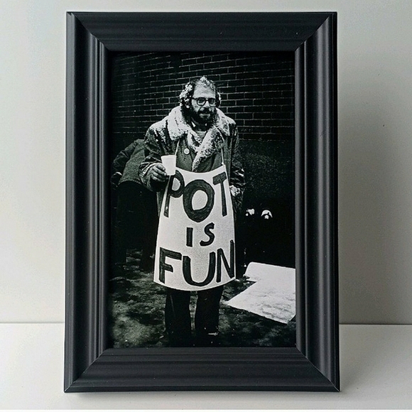 POT IS FUN Funny Vintage 70s Hippie Man holding sign in the  Snow Retro Gypsy - Picture 6 of 6